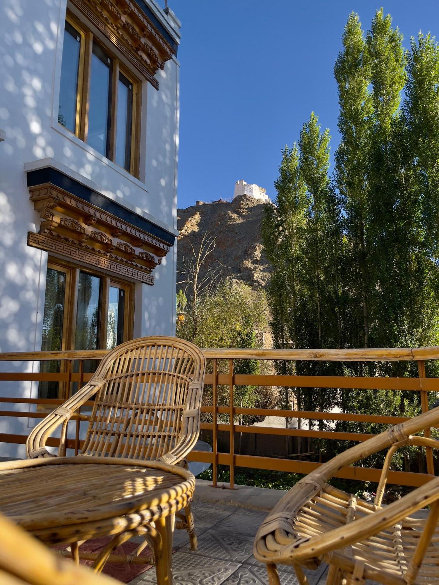 Rock Castle Residency Hotel Leh Exterior photo