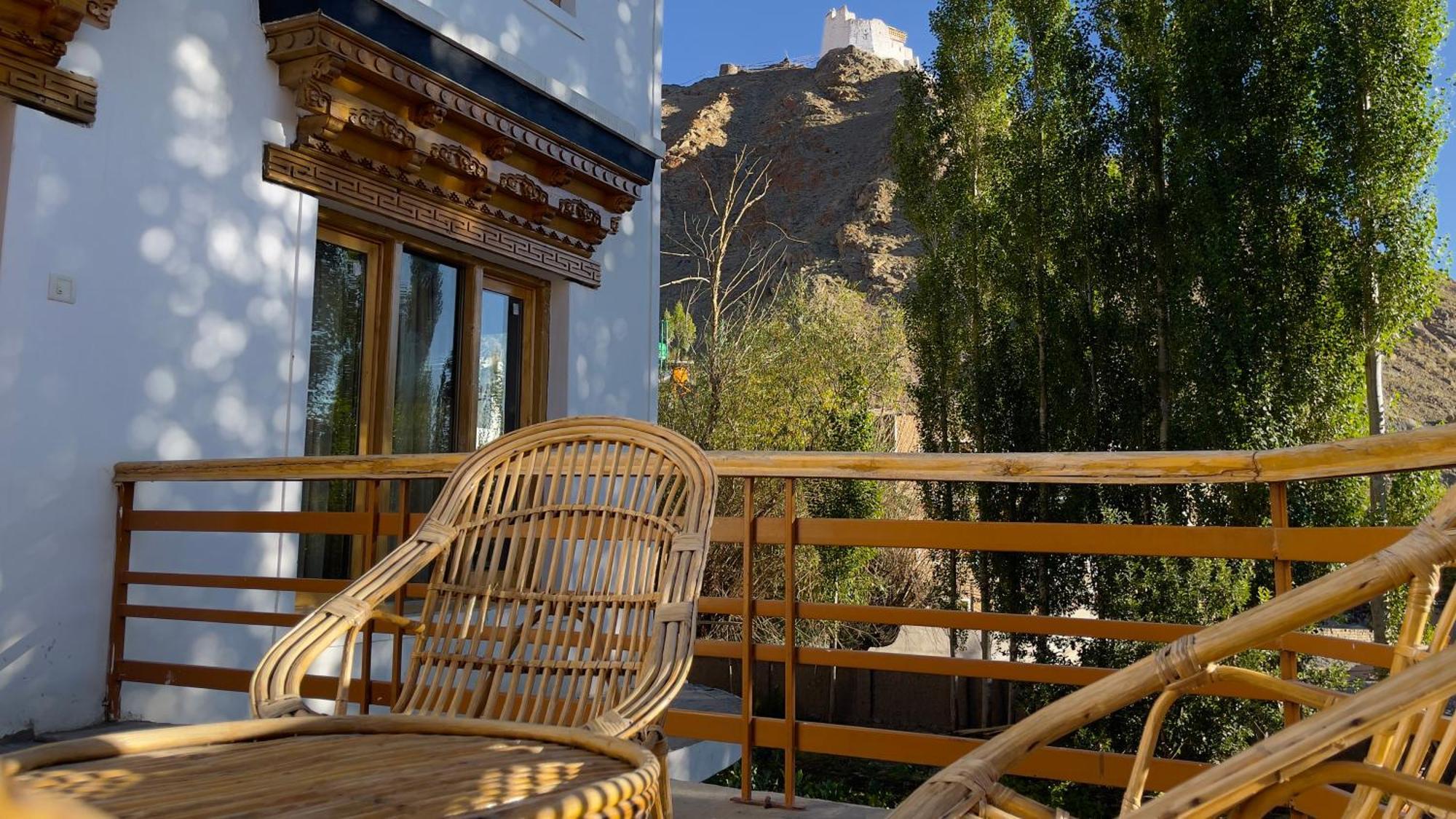 Rock Castle Residency Hotel Leh Exterior photo